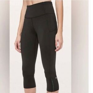 Lululemon Fast & Free Crop II *Nulux 19" size 6